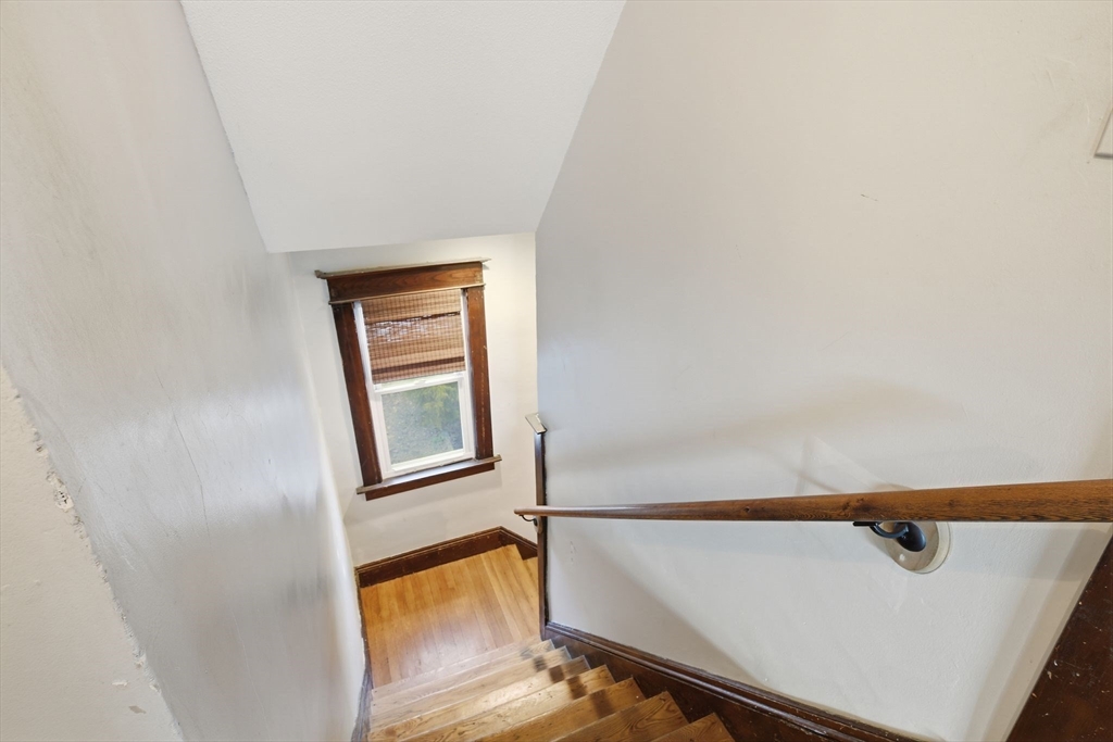 29 Webster Avenue West Springfield, MA 01089 - Photo 16 of 33