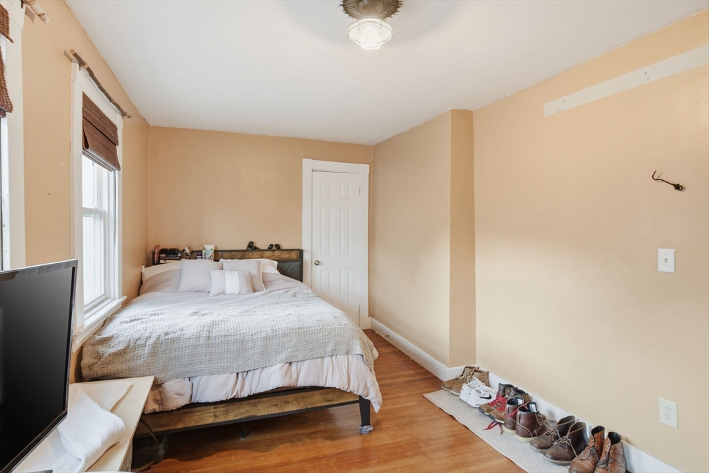 29 Webster Avenue West Springfield, MA 01089 - Photo 21 of 33