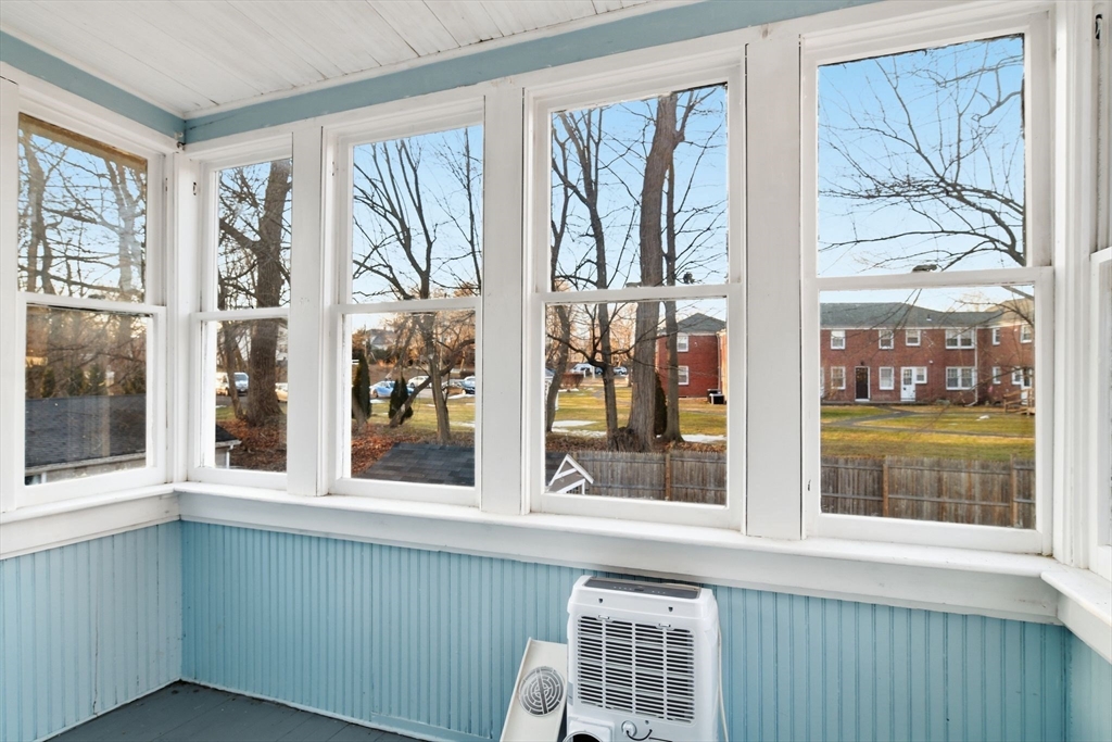 29 Webster Avenue West Springfield, MA 01089 - Photo 26 of 33