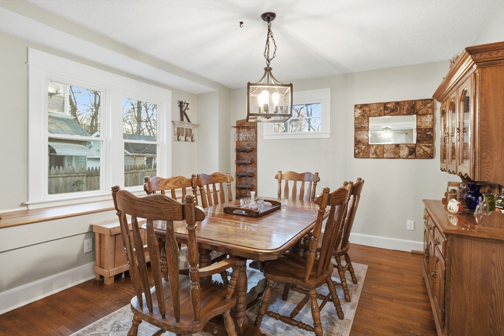 29 Webster Avenue West Springfield, MA 01089 - Photo 8 of 33