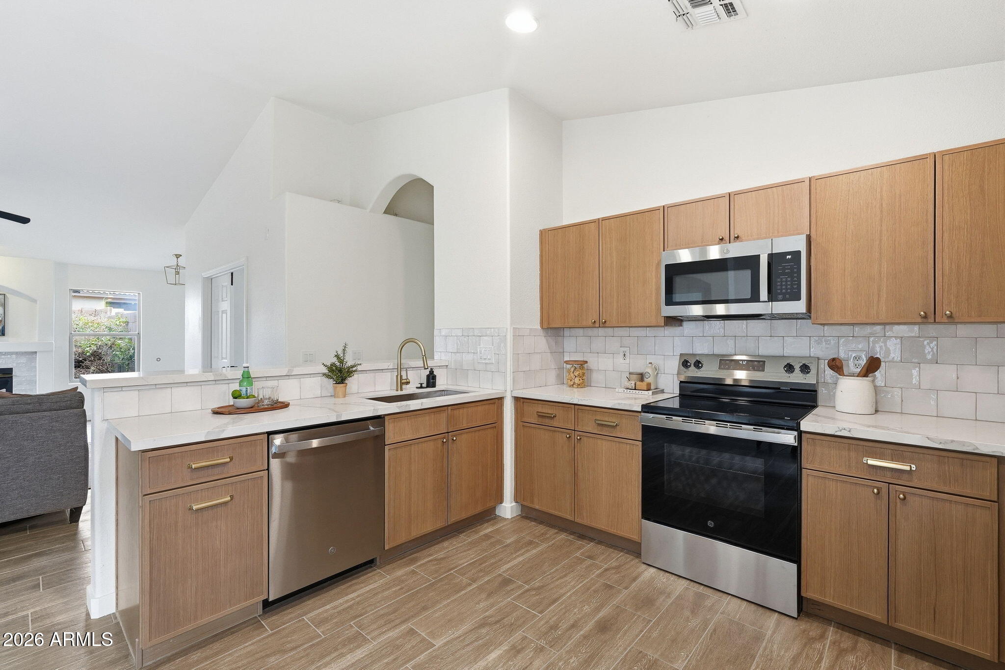6126 East Roland Street Mesa, AZ 85215 - Photo 13 of 35 Eat-in Kitchen