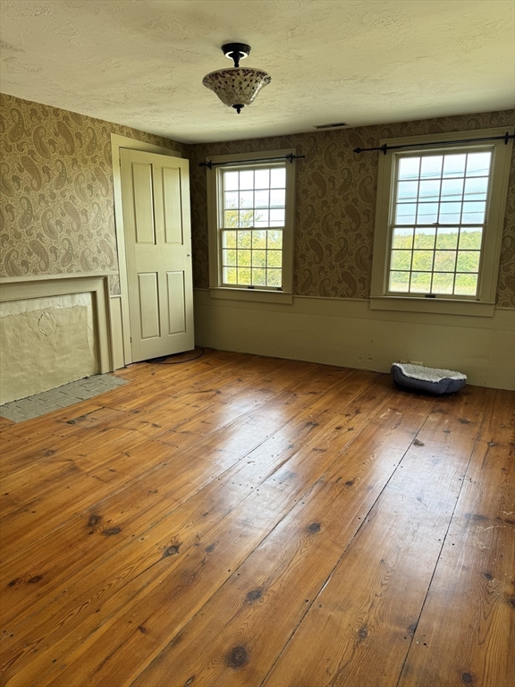 73 Potter Hill Road Grafton, MA 01519 - Photo 8 of 17 Gallery Image 8