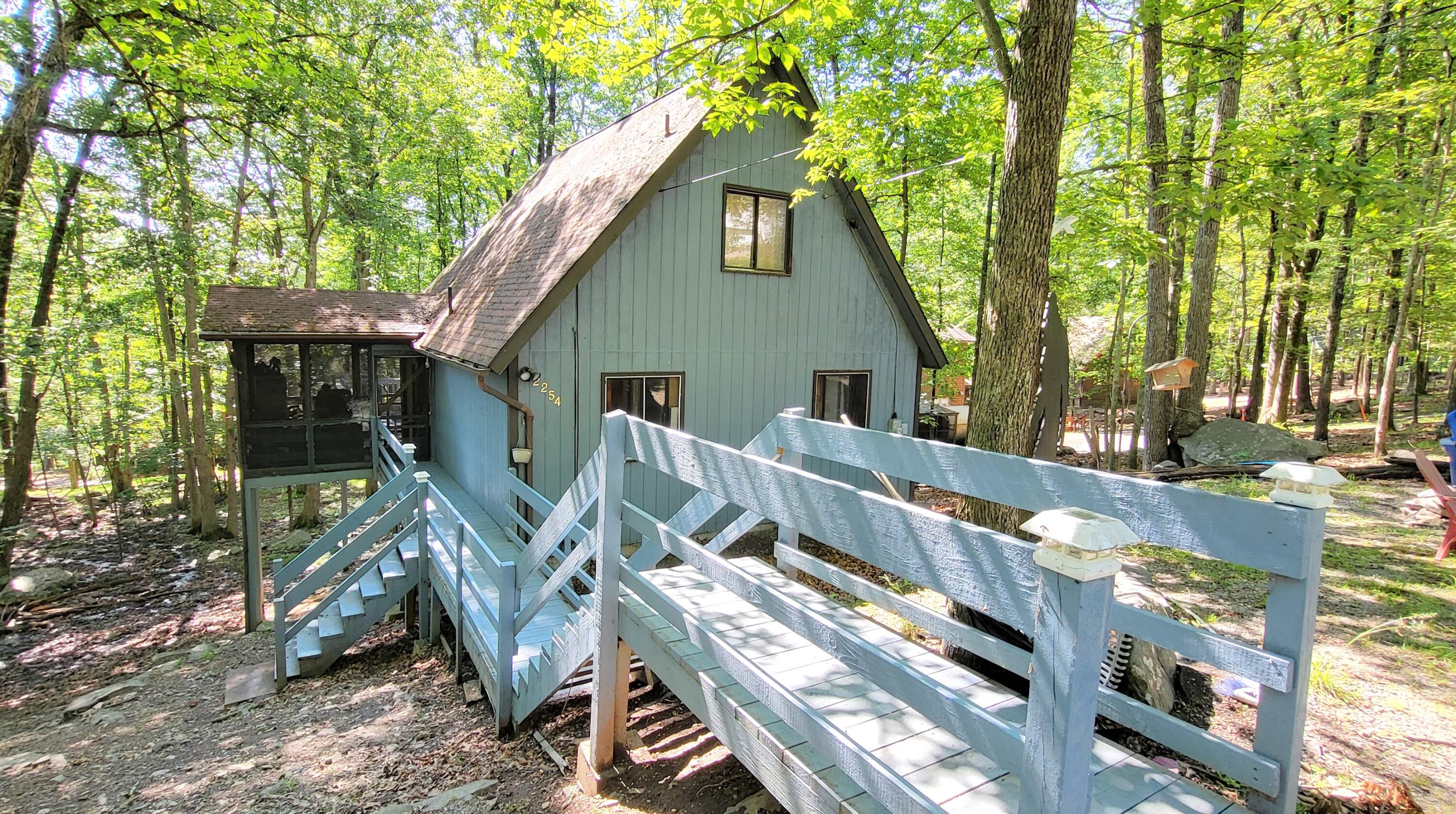 195 Bellingham Drive Bushkill, PA 18324 - Photo 1 of 33 20250620_095523