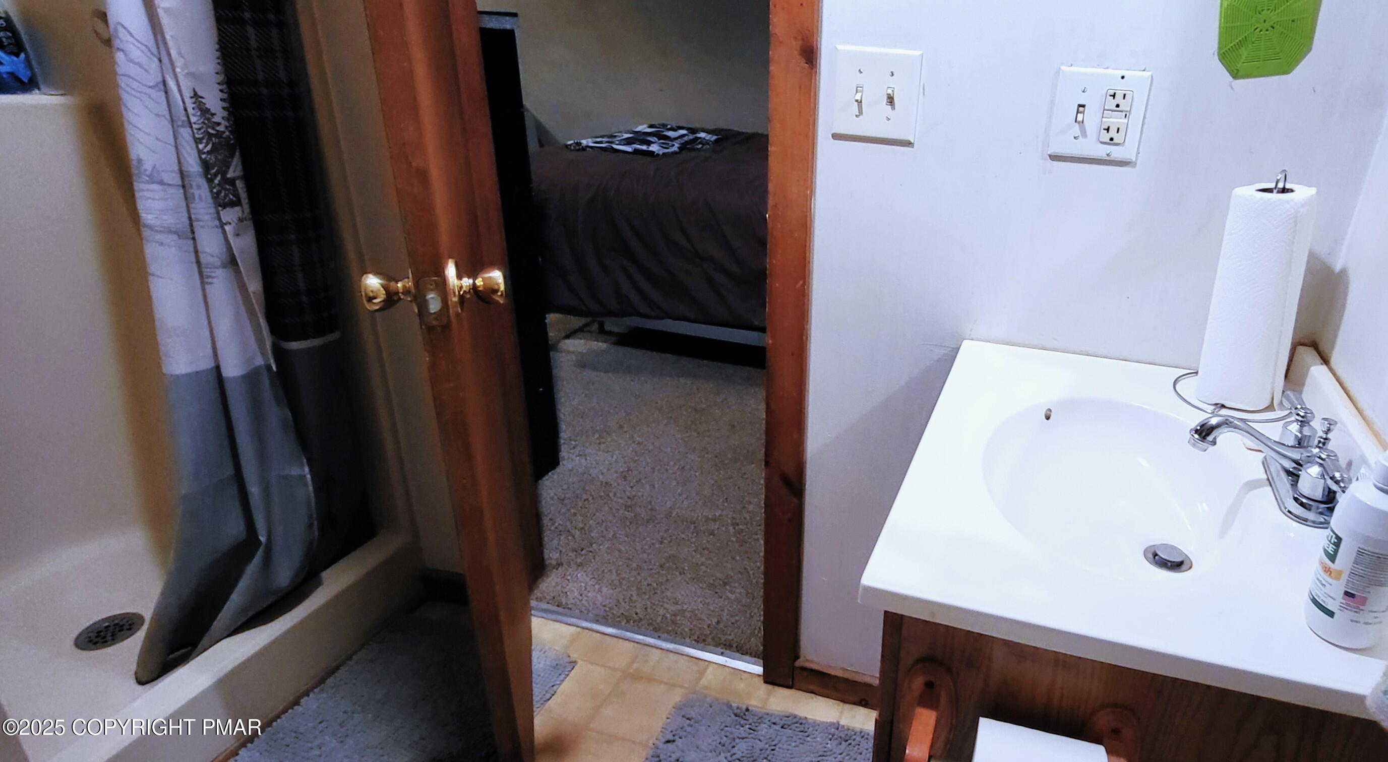 195 Bellingham Drive Bushkill, PA 18324 - Photo 14 of 33 20250820_133300