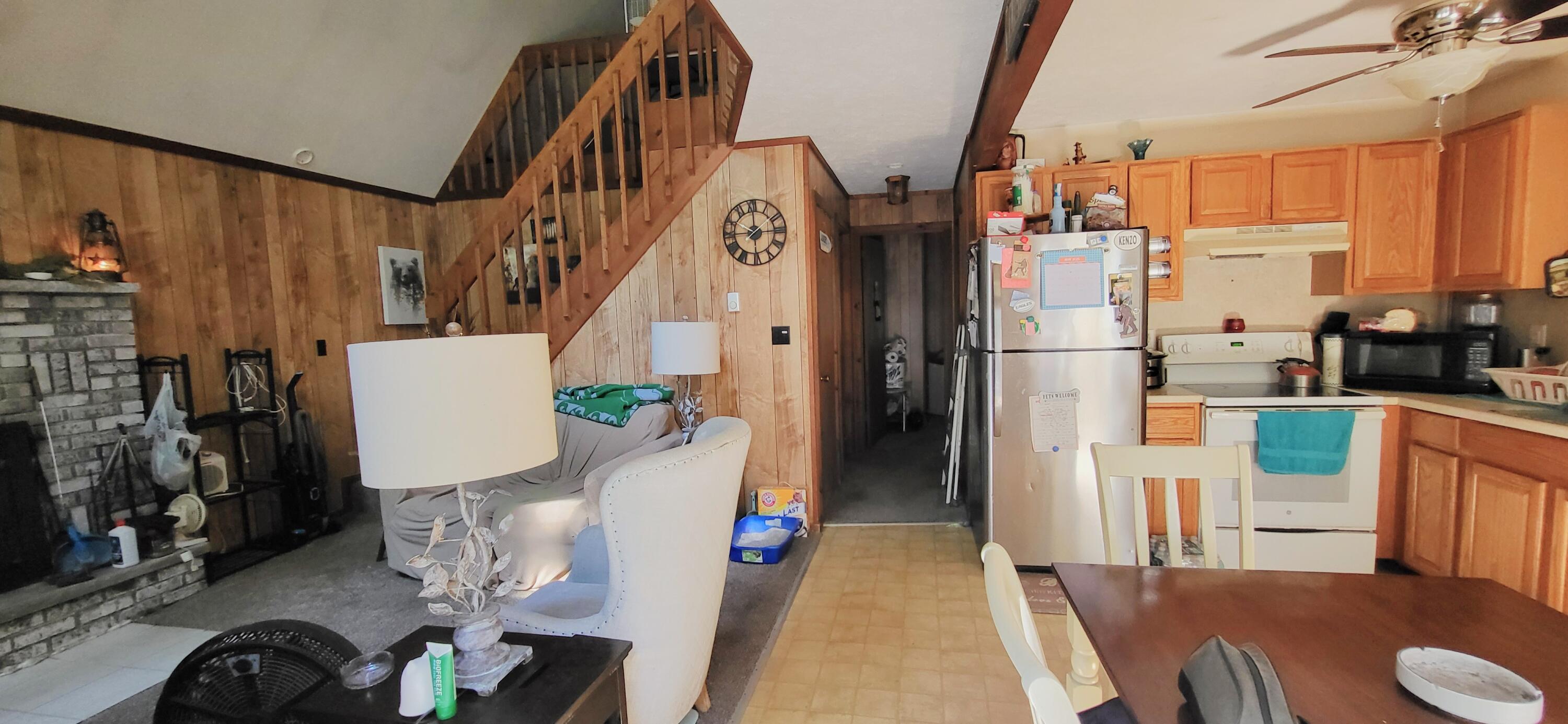 195 Bellingham Drive Bushkill, PA 18324 - Photo 5 of 33 20250620_101103