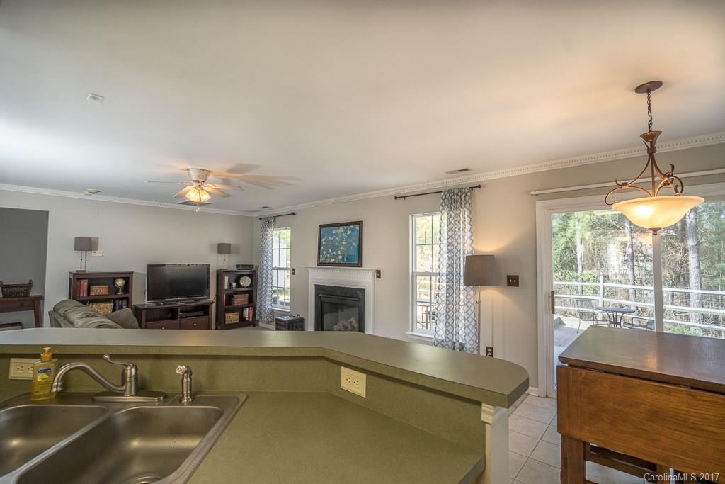 528 Red Oak Court Tega Cay, SC 29708 - Photo 11 of 22 Gallery Image 11