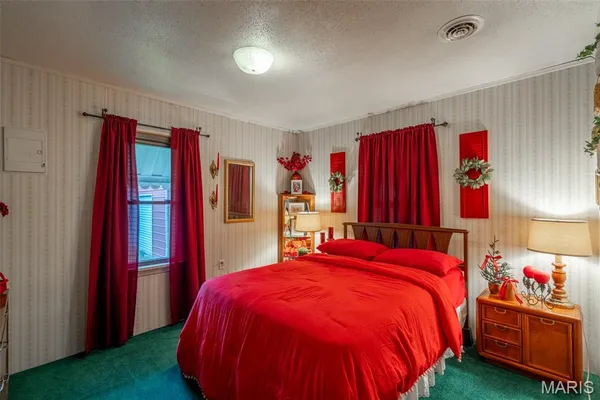 $209,900 | 927 North 2nd Street, Piedmont, MO 63957