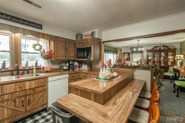 $209,900 | 927 North 2nd Street, Piedmont, MO 63957