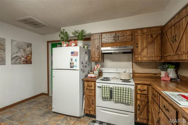 $209,900 | 927 North 2nd Street, Piedmont, MO 63957