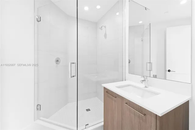 $10,995 | 153 North Seabreeze Boulevard, Unit 805S, Fort Lauderdale, FL 33304