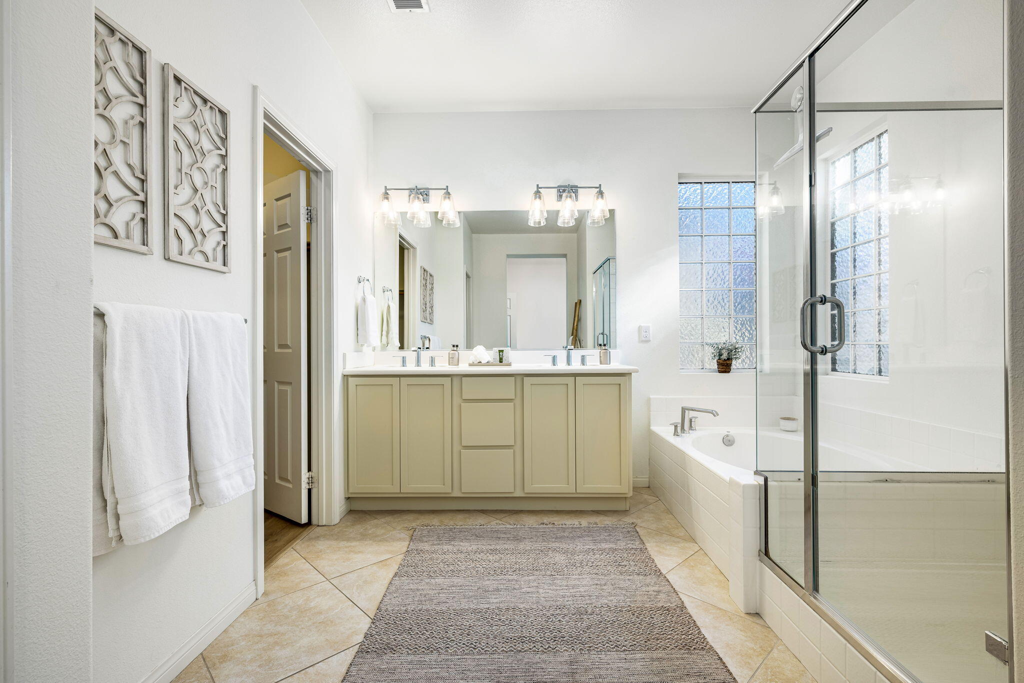 82223 Travolta Avenue Indio, CA 92201 - Photo 9 of 16 26-web-or-mls-TJ_Travolta_OPMG_0125_026