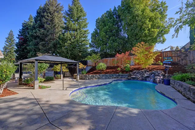 $999,999 | 8752 Winding Way, Fair Oaks, CA 95628