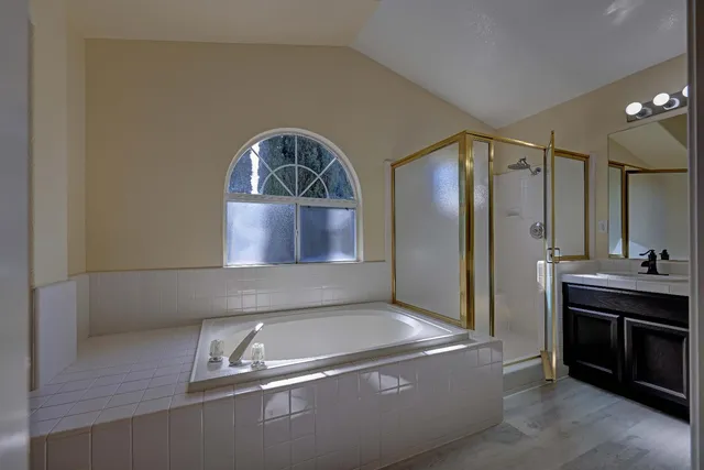 $999,999 | 8752 Winding Way, Fair Oaks, CA 95628