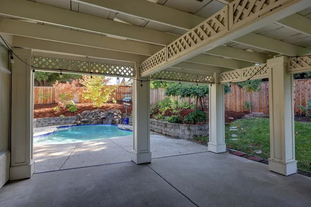 $999,999 | 8752 Winding Way, Fair Oaks, CA 95628