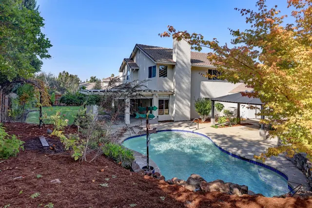 $999,999 | 8752 Winding Way, Fair Oaks, CA 95628