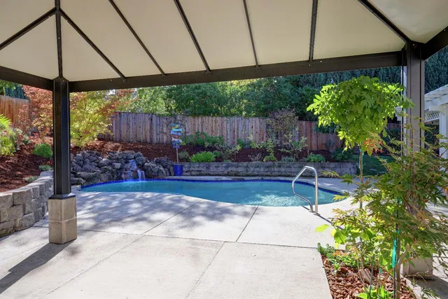 $999,999 | 8752 Winding Way, Fair Oaks, CA 95628