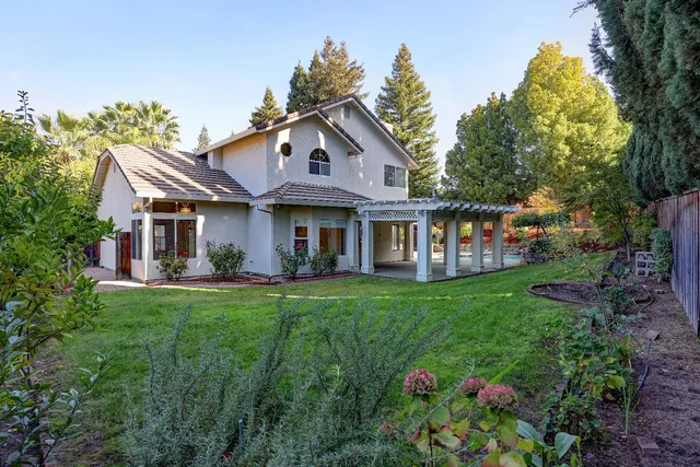 $999,999 | 8752 Winding Way, Fair Oaks, CA 95628