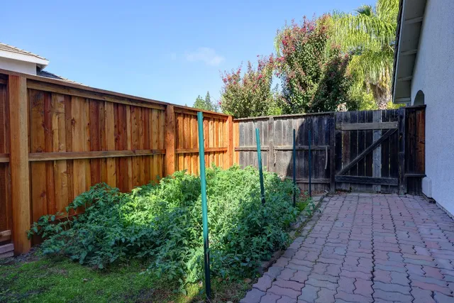 $999,999 | 8752 Winding Way, Fair Oaks, CA 95628