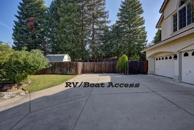 $999,999 | 8752 Winding Way, Fair Oaks, CA 95628