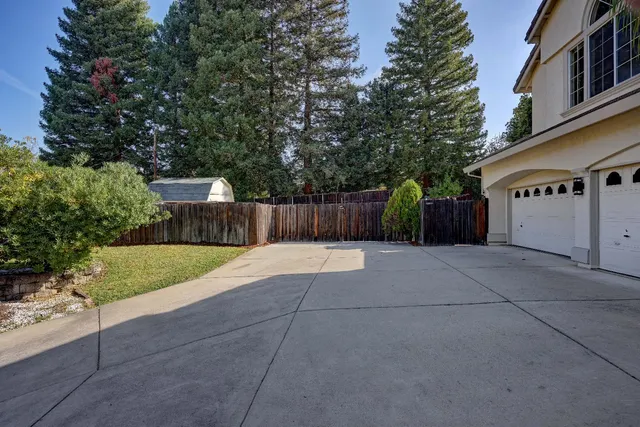 $999,999 | 8752 Winding Way, Fair Oaks, CA 95628