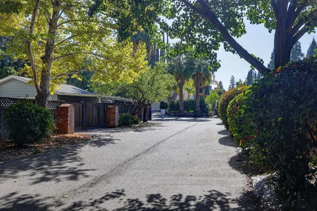 $999,999 | 8752 Winding Way, Fair Oaks, CA 95628