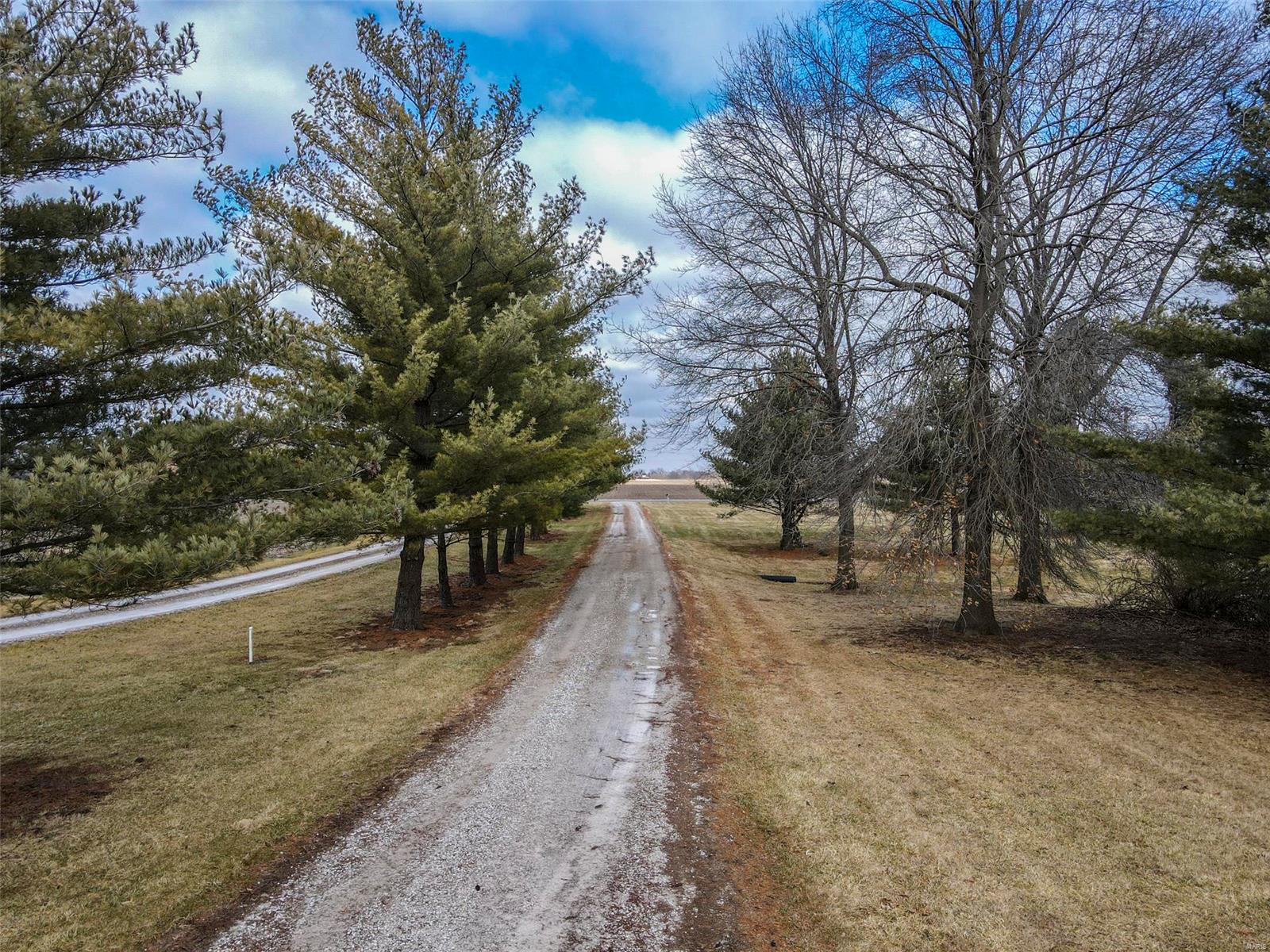 2401 Airport Road Godfrey, IL 62035 - Photo 2 of 26 Gallery Image 2