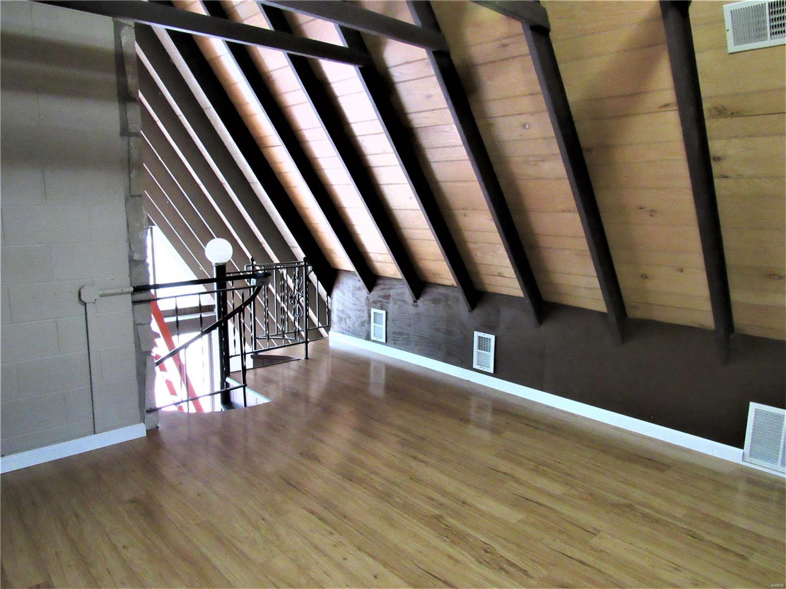 2401 Airport Road Godfrey, IL 62035 - Photo 17 of 26 Gallery Image 17