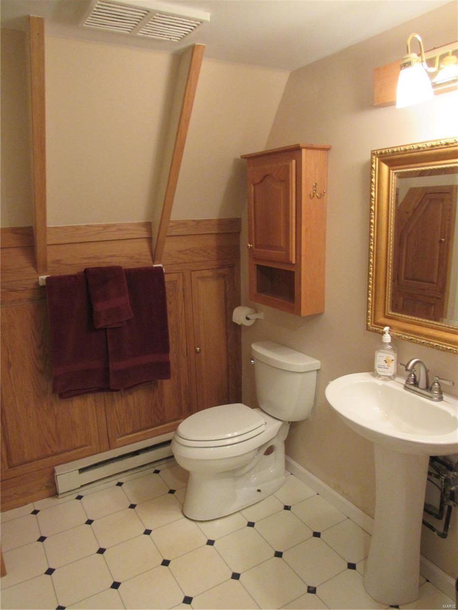2401 Airport Road Godfrey, IL 62035 - Photo 19 of 26 Gallery Image 19