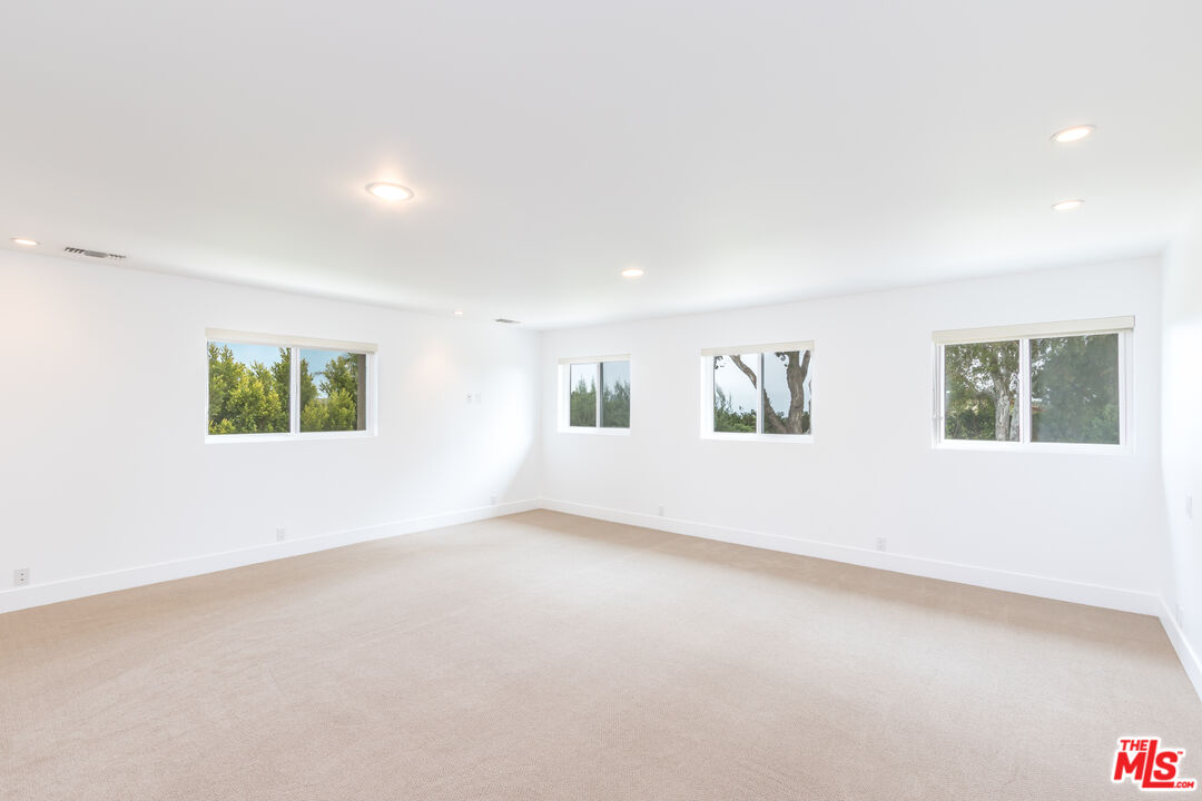 28929 Wight Road Malibu, CA 90265 - Photo 12 of 22