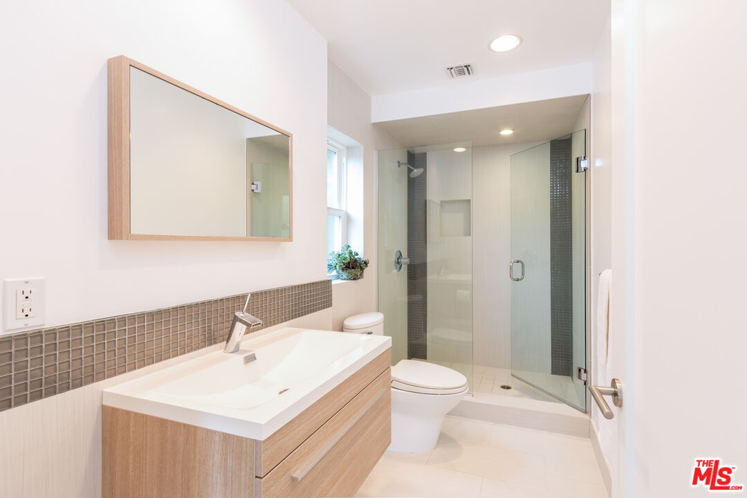 28929 Wight Road Malibu, CA 90265 - Photo 17 of 22