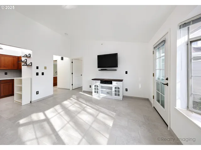 $160,000 | 13775 Southwest Scholls Ferry Road, Unit 212, Beaverton, OR 97008