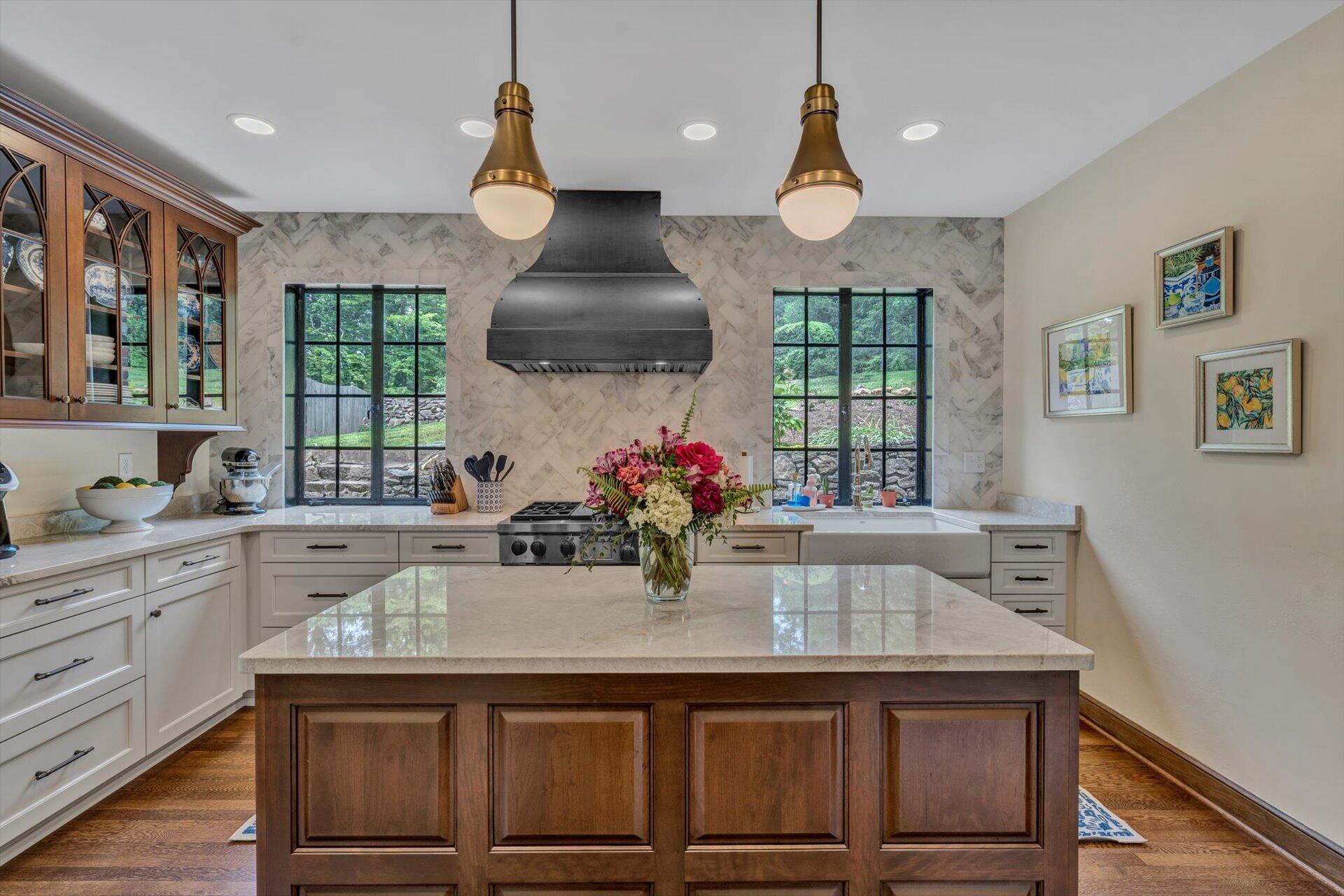 3259 White Oak Road Southwest Roanoke, VA 24014 - Photo 9 of 35 12-051820230011