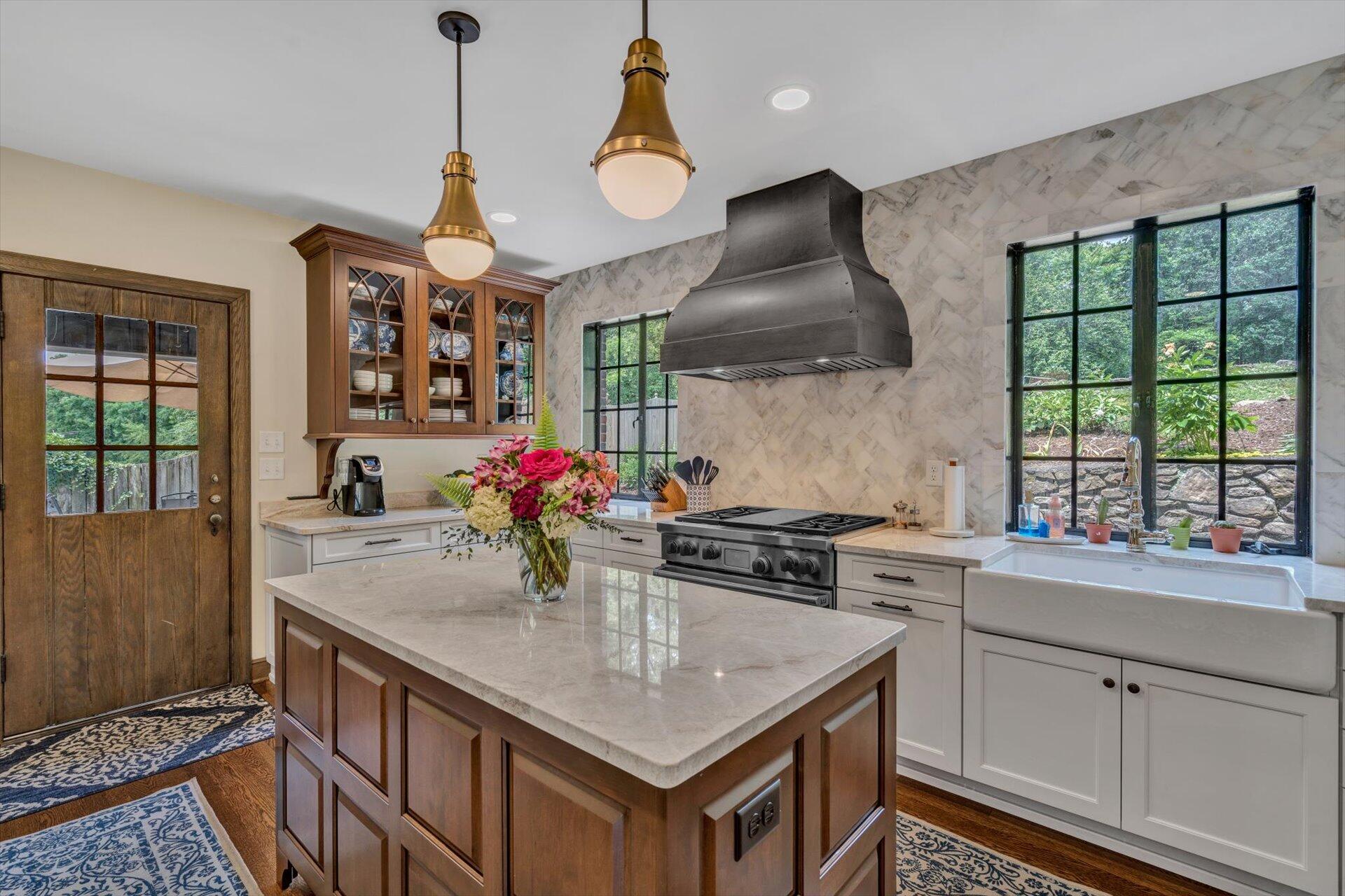 3259 White Oak Road Southwest Roanoke, VA 24014 - Photo 10 of 35 13-051820230012