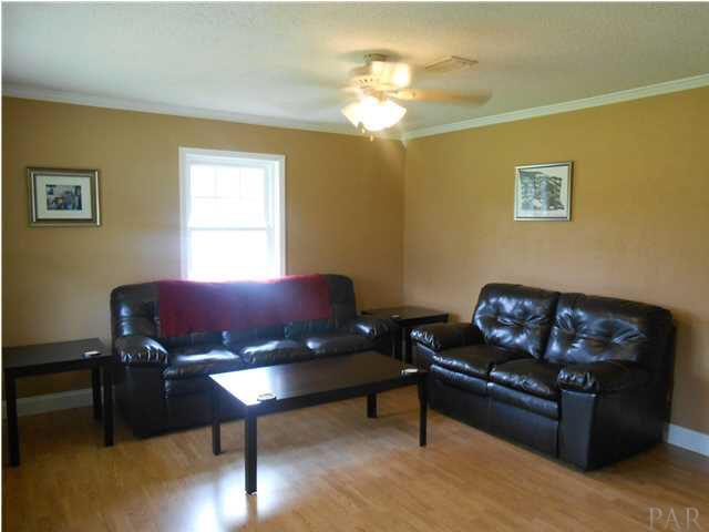 7220 Circle Road Walnut Hill, FL 32568 - Photo 2 of 16