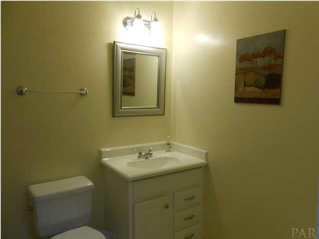 7220 Circle Road Walnut Hill, FL 32568 - Photo 7 of 16