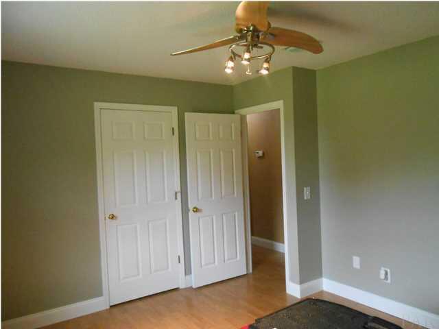 7220 Circle Road Walnut Hill, FL 32568 - Photo 8 of 16