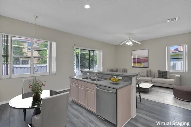 $630,000 | 1560 Southwest 193rd Terrace, Pembroke Pines, FL 33029