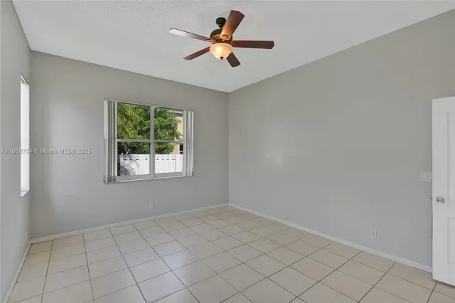 $630,000 | 1560 Southwest 193rd Terrace, Pembroke Pines, FL 33029