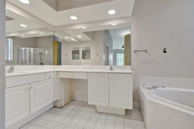 $630,000 | 1560 Southwest 193rd Terrace, Pembroke Pines, FL 33029