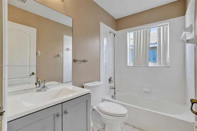 $630,000 | 1560 Southwest 193rd Terrace, Pembroke Pines, FL 33029