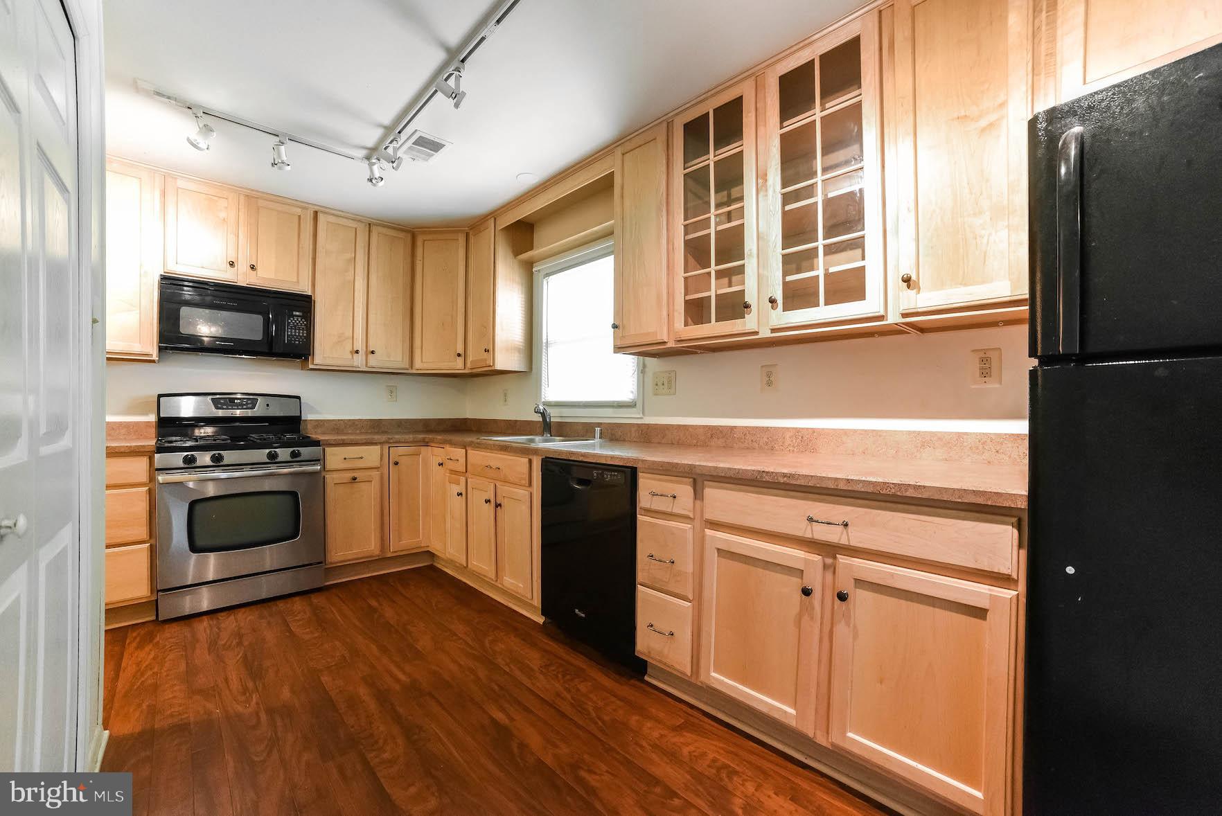 1207 Adams Road Waldorf, MD 20602 - Photo 11 of 33 Kitchen