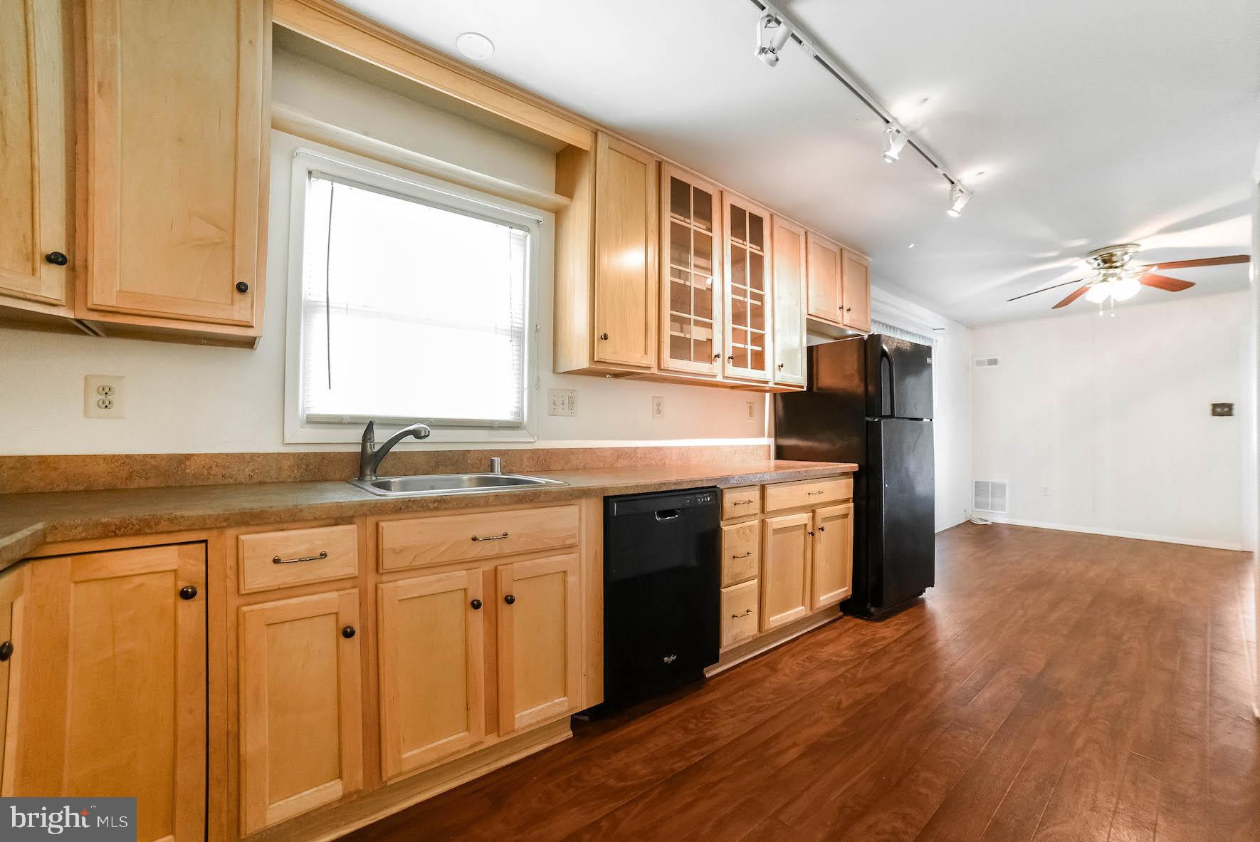 1207 Adams Road Waldorf, MD 20602 - Photo 13 of 33 Kitchen