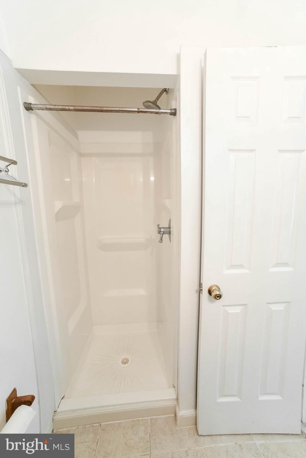 1207 Adams Road Waldorf, MD 20602 - Photo 28 of 33 Master Bath
