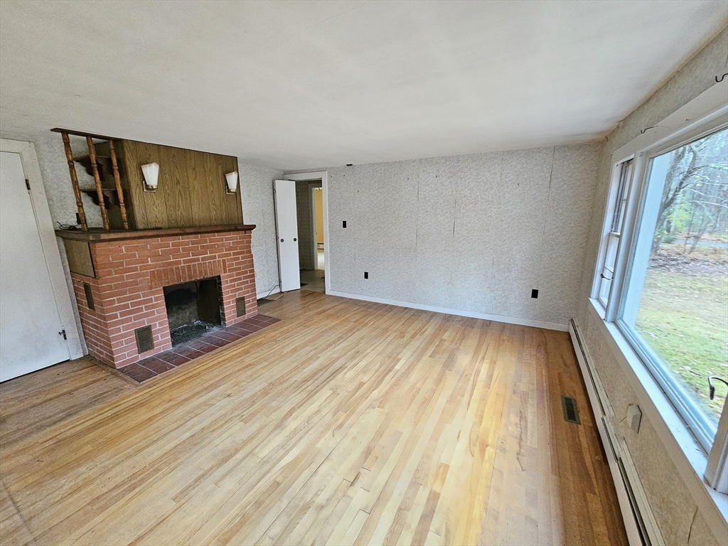 190 Mile Hill Road Boylston, MA 01505 - Photo 4 of 17