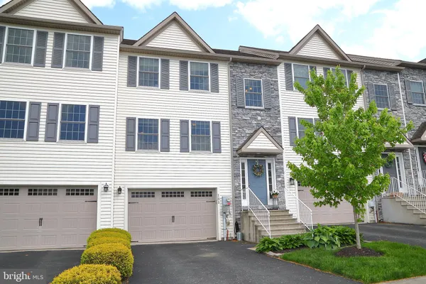 $305,000 | 131 Gentlemens Way, Lancaster, PA 17603