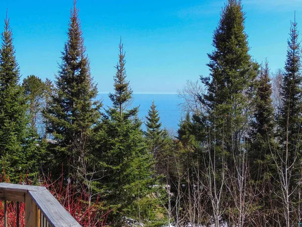 $849,900 | 1804 Hwy 61 E Grand Marais Mn 55604, Grand Marais, MN 55604