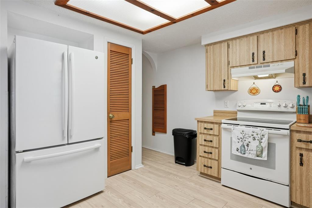 4521 Bayridge Court Spring Hill, FL 34606 - Photo 11 of 37