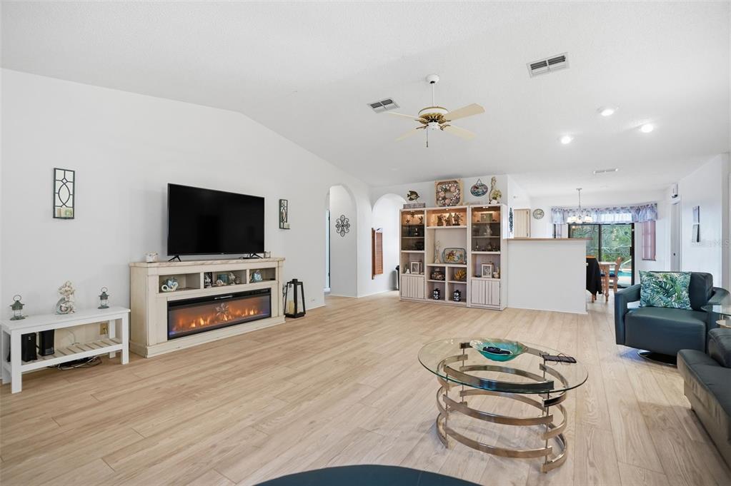 4521 Bayridge Court Spring Hill, FL 34606 - Photo 3 of 37