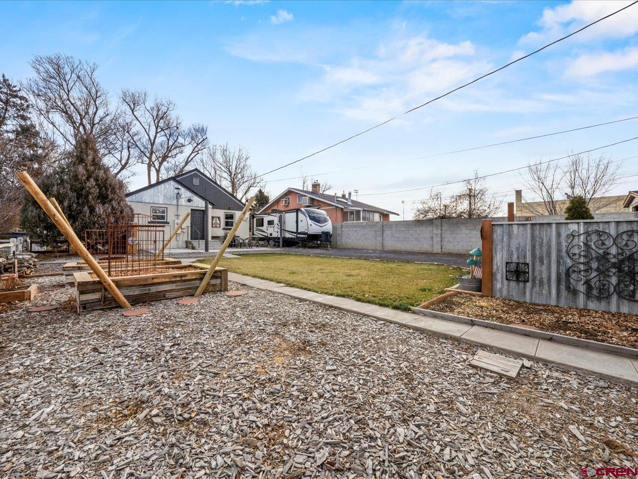 745 Howard Street Delta, CO 81416 - Photo 6 of 39