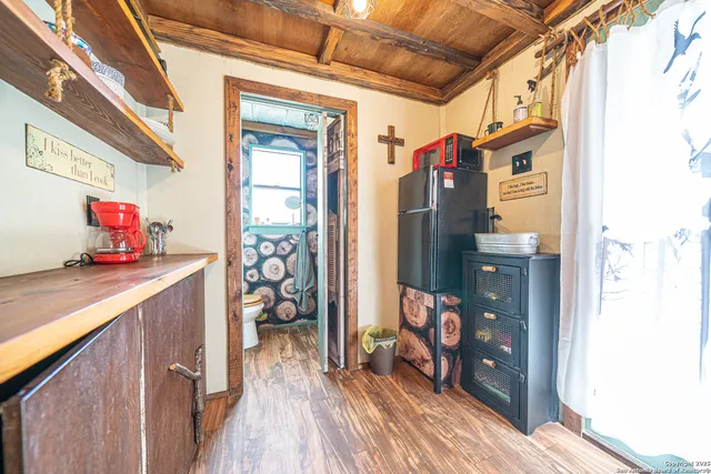 a view of a storage & utility room